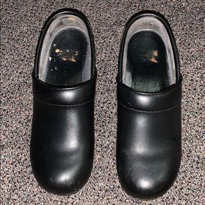 Black Dansco no slip clogs